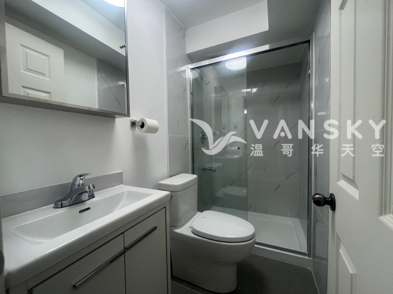 260423151906_1031_Back suite-bathroom.JPG